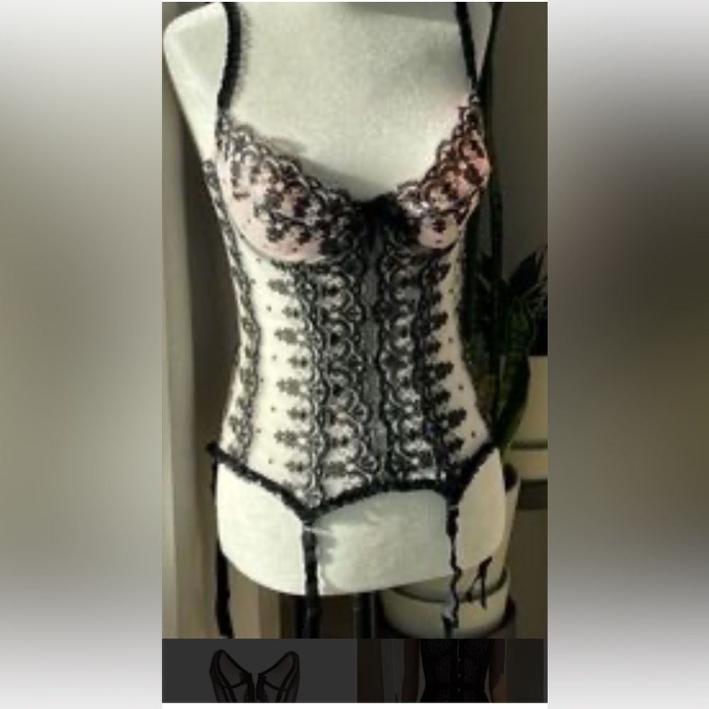 Agent Provocateur diva corset 36D